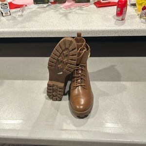 MK tan boots size 10